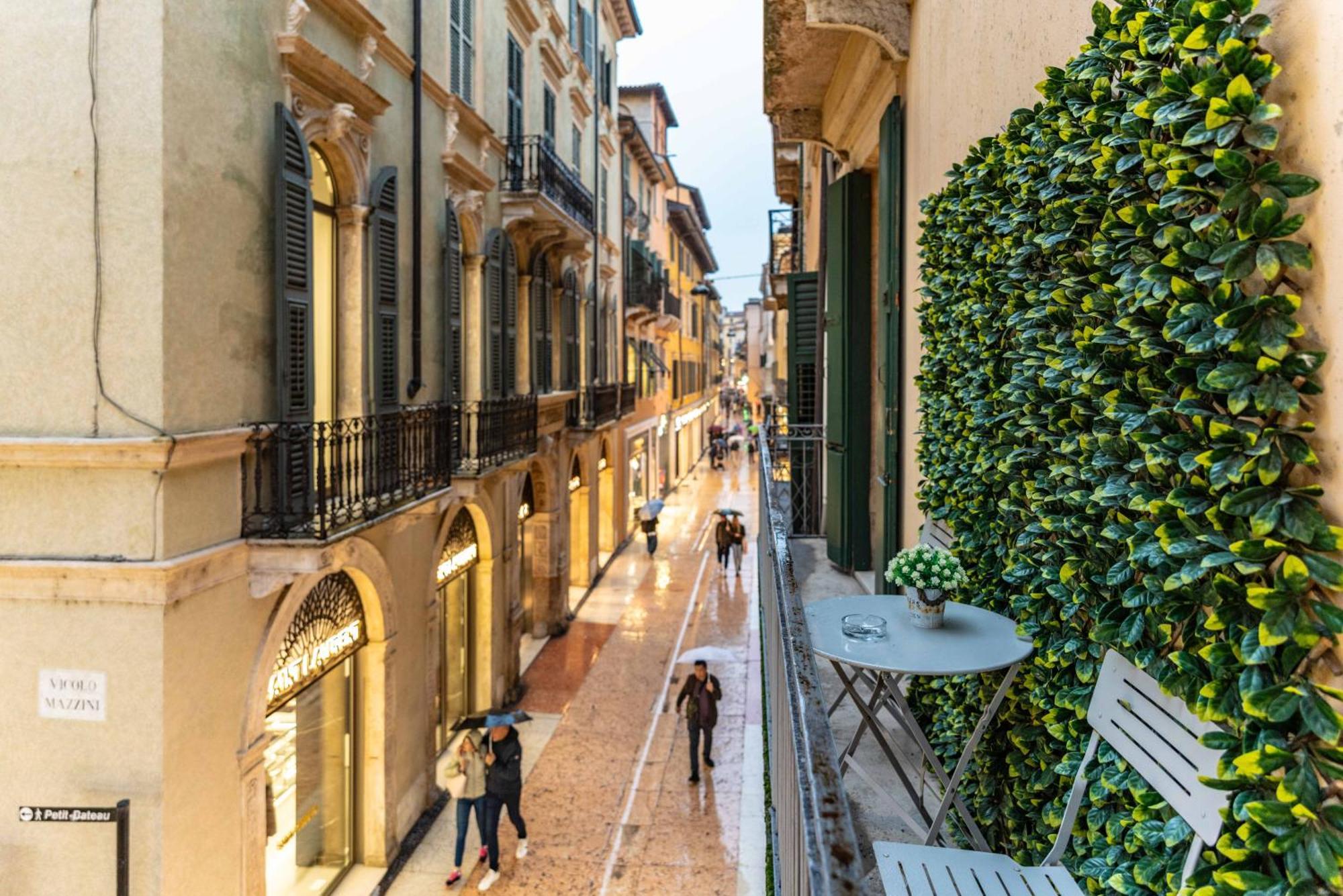 -Near Arena & Giuletta- Pet Friendly Mazzini Palace Verona Dış mekan fotoğraf