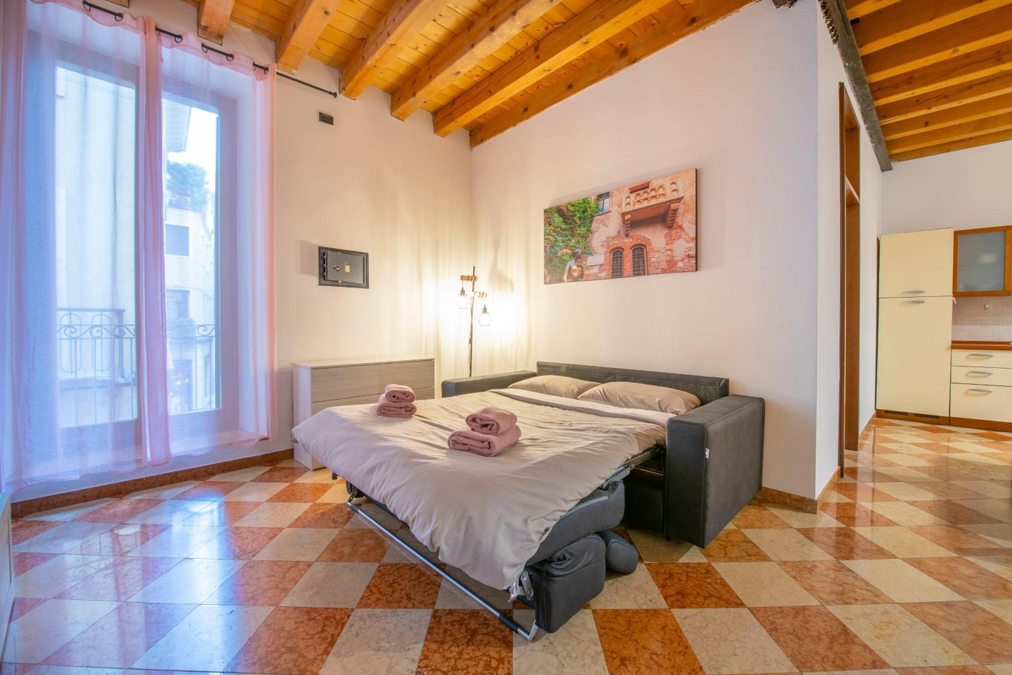 -Near Arena & Giuletta- Pet Friendly Mazzini Palace Verona Dış mekan fotoğraf